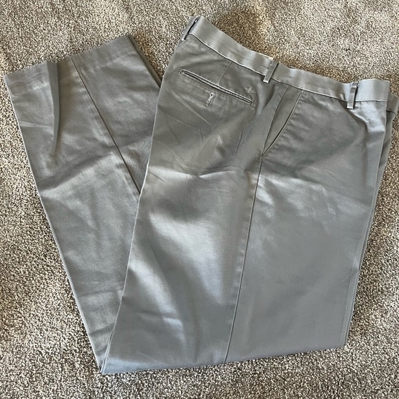 Dockers Classic Fit Gray Pants 38x34 - Picture 1 of 3